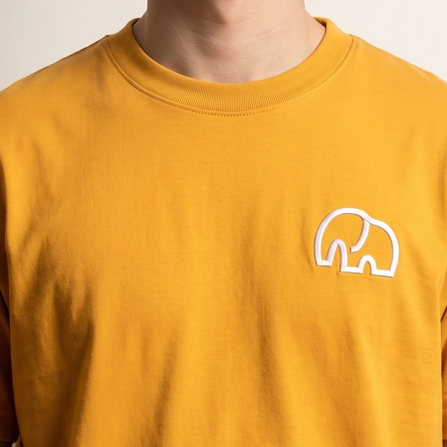 Mundayn t-shirt
